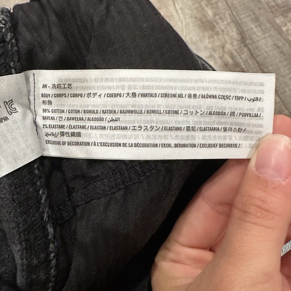 Hollister Ultra High Rise Mom Jean Vintage Stretch Women's Size 3S Black Denim - Picture 8 of 11